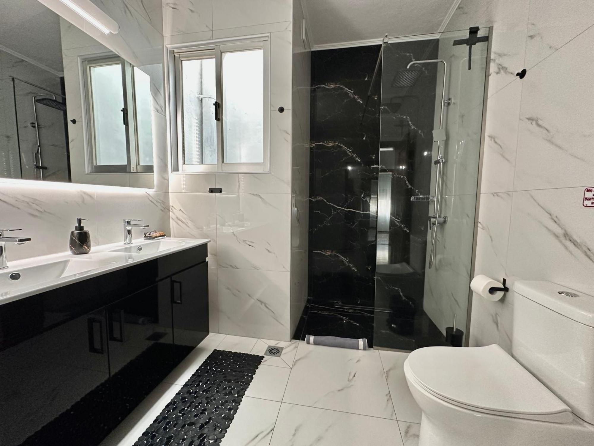 W Pearl Suite Nea Peramos  Ngoại thất bức ảnh